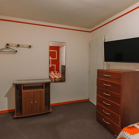 Habitaciones Mary 2 Camas Simples En Casa Compartida Ushuaia Exteriör bild